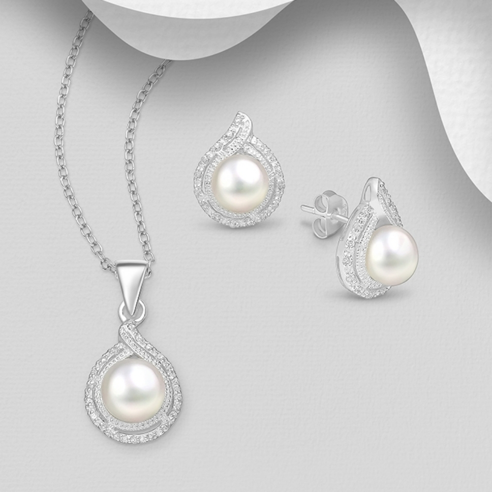 Pearls set